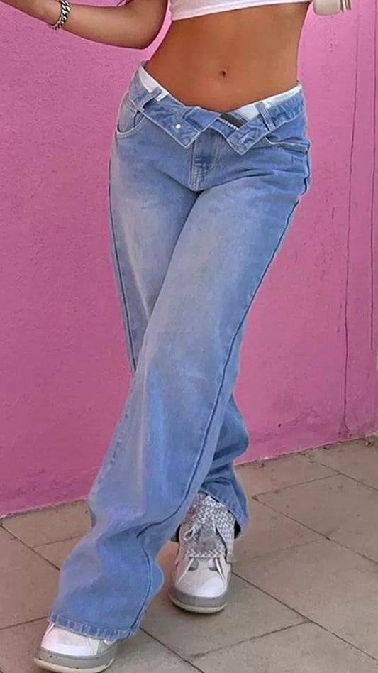Baggy Jeans with Heat and a Flirty Edge